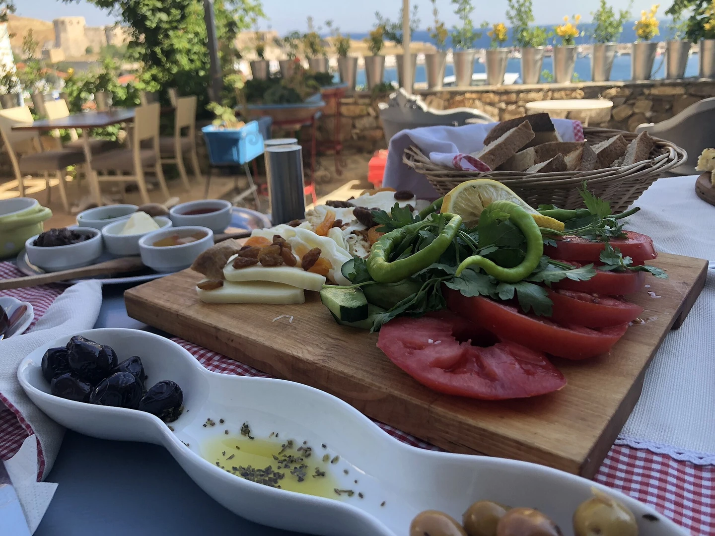 Geleneksel Türk kahvaltısı